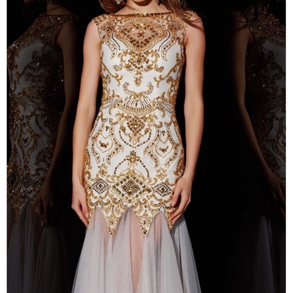 🎉HP🎉 Angela & Alison Formal or Wedding Dress